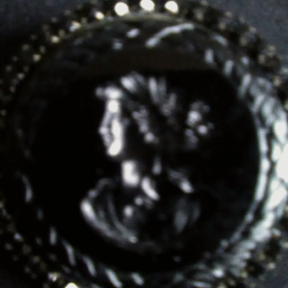 Victorian black cameo Brooch